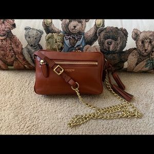 Coach legacy flight chains cross body